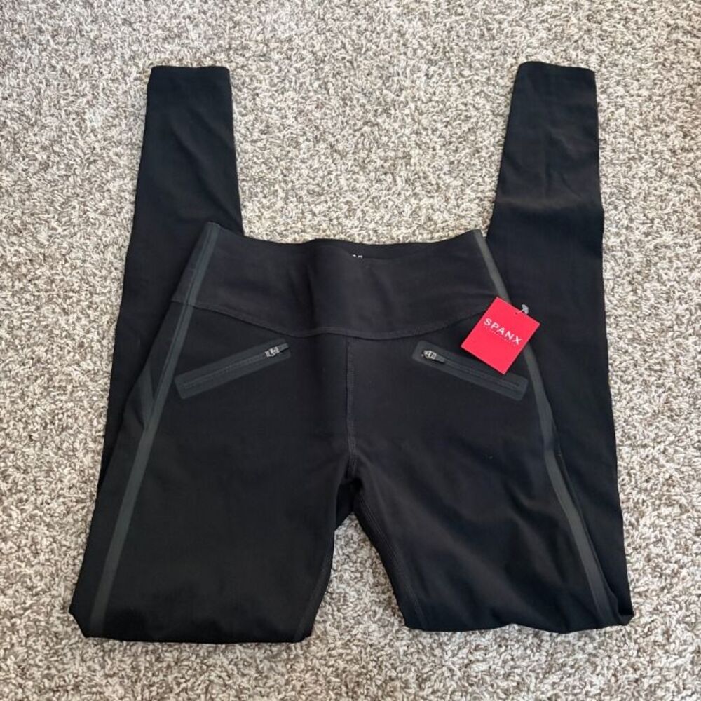 XS / Women's Spanx Everywhere Tech Tape Leggings (New)